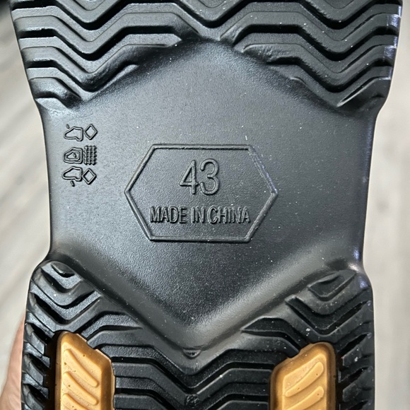 Weimuta Women’s Rain Boots, Dark Yellow, Size 11 - Picture 2 of 5